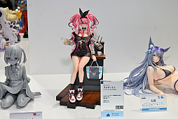 画像ギャラリー No.043のサムネイル画像 / ワンフェス2025[夏]レポート。「アズールレーン」だけでなく「勝利の女神：NIKKE」や「学園アイドルマスター」のフィギュアも充実