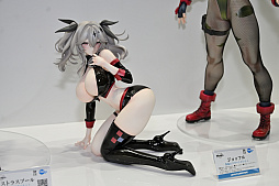 画像ギャラリー No.046のサムネイル画像 / ワンフェス2025[夏]レポート。「アズールレーン」だけでなく「勝利の女神：NIKKE」や「学園アイドルマスター」のフィギュアも充実