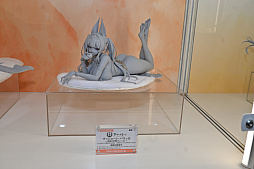 画像ギャラリー No.053のサムネイル画像 / ワンフェス2025[夏]レポート。「アズールレーン」だけでなく「勝利の女神：NIKKE」や「学園アイドルマスター」のフィギュアも充実