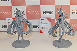 画像ギャラリー No.065のサムネイル画像 / ワンフェス2025[夏]レポート。「アズールレーン」だけでなく「勝利の女神：NIKKE」や「学園アイドルマスター」のフィギュアも充実