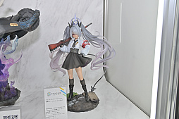 画像ギャラリー No.081のサムネイル画像 / ワンフェス2025[夏]レポート。「アズールレーン」だけでなく「勝利の女神：NIKKE」や「学園アイドルマスター」のフィギュアも充実