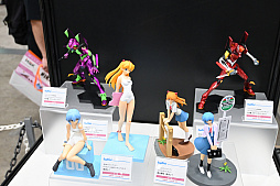 画像ギャラリー No.175のサムネイル画像 / ワンフェス2025[夏]レポート。「アズールレーン」だけでなく「勝利の女神：NIKKE」や「学園アイドルマスター」のフィギュアも充実