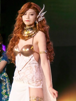 画像ギャラリー No.011のサムネイル画像 / ［TGS 2019］「デスティニーチャイルド」と「キャサリン・フルボディ」のコラボ詳細が明らかに。ステージではスマホ版とDMM版の違いを驚きの形で解説