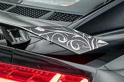 画像ギャラリー No.006のサムネイル画像 / 「FFXV」×Audiコラボで生まれた世界で1台の「The Audi R8 Star of Lucis」,東京オートサロン2019で展示へ。明日からオークションも