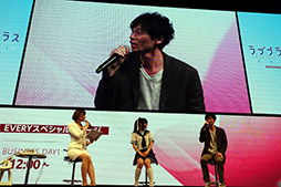 画像ギャラリー No.008のサムネイル画像 / ［TGS 2019］「ラブプラス EVERY」の配信は2019年11月を予定。愛花との“ビーチでお昼寝デート”が披露された最新情報発表ステージをレポート