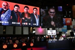 画像ギャラリー No.025のサムネイル画像 / ［TGS 2017］蝶野正洋氏をゲストに迎え，「龍が如く 極2」「龍が如く ONLINE」「北斗が如く」を紹介。真島吾朗のカラオケ新曲も披露されたステージをレポート