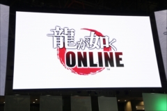 画像ギャラリー No.039のサムネイル画像 / ［TGS 2017］蝶野正洋氏をゲストに迎え，「龍が如く 極2」「龍が如く ONLINE」「北斗が如く」を紹介。真島吾朗のカラオケ新曲も披露されたステージをレポート