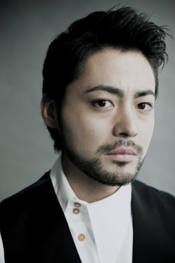 画像ギャラリー No.006のサムネイル画像 / 「北斗が如く」,山田孝之さんがケンシロウになりきるTVCMを3月3日から放映
