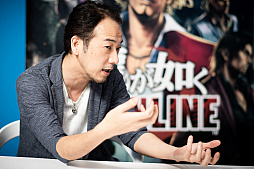 画像ギャラリー No.024のサムネイル画像 / “REBORN PROJECT”が始まった「龍が如く ONLINE」,佐藤後見人&ドラゴンマスク1号へのインタビューを掲載。「龍が如く」らしさとは?