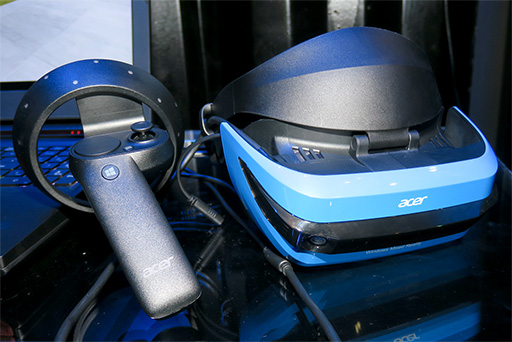 画像ギャラリー No.003のサムネイル画像 / VR HMDのエントリー市場を切り開くかも？ Windows Mixed Reality対応VR HMDをIFA会場で試してみた