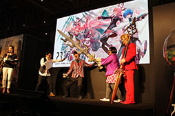 画像ギャラリー No.005のサムネイル画像 / ［闘会議2018］アメリカザリガニとメイプル超合金がレア召喚対決。「23/7 トゥエンティ スリー セブン」スペシャルステージの模様をお届け