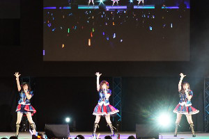 画像ギャラリー No.043のサムネイル画像 / ［TGS 2017］「IM@S GAME SHOW 2017」をレポート。出演者対決のなかで「アイマス ステラステージ」の実機プレイが初公開