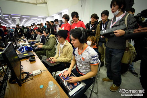画像ギャラリー No.034のサムネイル画像 / ［EVO Japan］「ストV AE」を始めとした3タイトルの2日目進出者と「ARMS」部門優勝者が決定したEVO Japan 2018初日Twitterまとめ