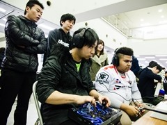 ［EVO Japan］「BBCF」「KOF XIV」の優勝者が決定した2日目Twitterまとめ。「ストV AE」など4タイトルで最終日進出者が決定