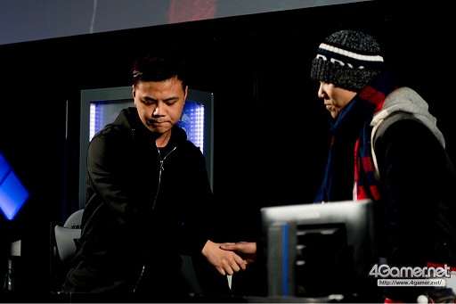 画像ギャラリー No.057のサムネイル画像 / ［EVO Japan］「BBCF」「KOF XIV」の優勝者が決定した2日目Twitterまとめ。「ストV AE」など4タイトルで最終日進出者が決定