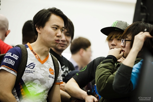 画像ギャラリー No.058のサムネイル画像 / ［EVO Japan］「BBCF」「KOF XIV」の優勝者が決定した2日目Twitterまとめ。「ストV AE」など4タイトルで最終日進出者が決定