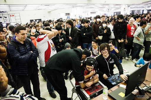 画像ギャラリー No.067のサムネイル画像 / ［EVO Japan］「BBCF」「KOF XIV」の優勝者が決定した2日目Twitterまとめ。「ストV AE」など4タイトルで最終日進出者が決定