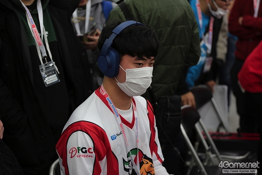 画像ギャラリー No.073のサムネイル画像 / ［EVO Japan］「BBCF」「KOF XIV」の優勝者が決定した2日目Twitterまとめ。「ストV AE」など4タイトルで最終日進出者が決定