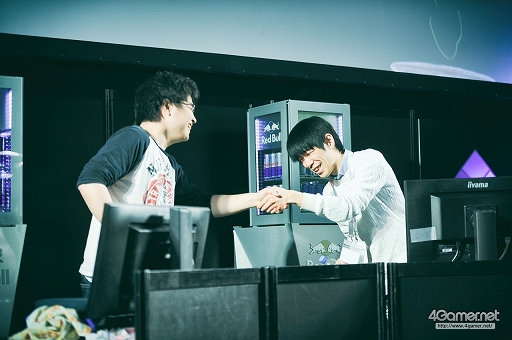 画像ギャラリー No.145のサムネイル画像 / ［EVO Japan］「BBCF」「KOF XIV」の優勝者が決定した2日目Twitterまとめ。「ストV AE」など4タイトルで最終日進出者が決定