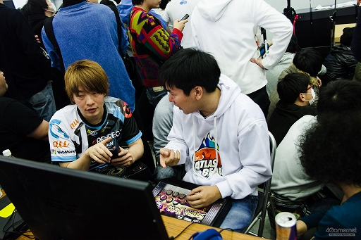 画像ギャラリー No.171のサムネイル画像 / ［EVO Japan］「BBCF」「KOF XIV」の優勝者が決定した2日目Twitterまとめ。「ストV AE」など4タイトルで最終日進出者が決定