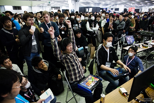 画像ギャラリー No.182のサムネイル画像 / ［EVO Japan］「BBCF」「KOF XIV」の優勝者が決定した2日目Twitterまとめ。「ストV AE」など4タイトルで最終日進出者が決定