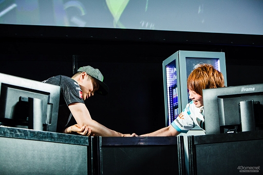 画像ギャラリー No.194のサムネイル画像 / ［EVO Japan］「BBCF」「KOF XIV」の優勝者が決定した2日目Twitterまとめ。「ストV AE」など4タイトルで最終日進出者が決定