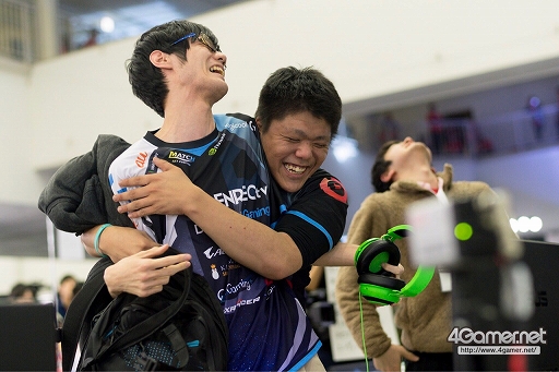 画像ギャラリー No.200のサムネイル画像 / ［EVO Japan］「BBCF」「KOF XIV」の優勝者が決定した2日目Twitterまとめ。「ストV AE」など4タイトルで最終日進出者が決定