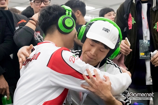 画像ギャラリー No.211のサムネイル画像 / ［EVO Japan］「BBCF」「KOF XIV」の優勝者が決定した2日目Twitterまとめ。「ストV AE」など4タイトルで最終日進出者が決定