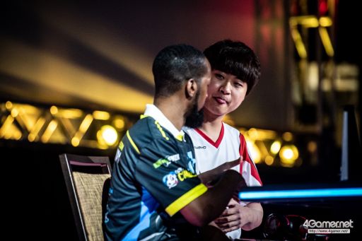 画像ギャラリー No.046のサムネイル画像 / ［EVO2018］ついに最終日，「DBFZ」「SFV」など５タイトルの決勝が行われる「EVO2018」3日目Twitterまとめ。世界最高峰の戦いを目撃しよう