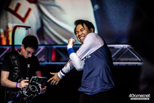 画像ギャラリー No.110のサムネイル画像 / ［EVO2018］ついに最終日，「DBFZ」「SFV」など５タイトルの決勝が行われる「EVO2018」3日目Twitterまとめ。世界最高峰の戦いを目撃しよう