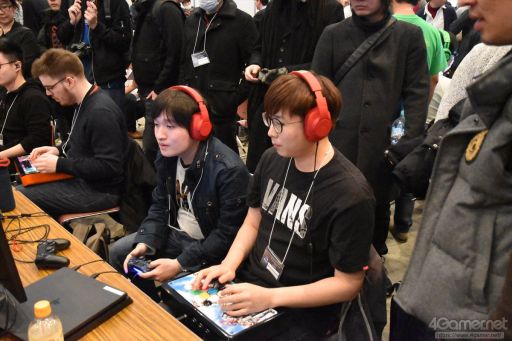 画像ギャラリー No.018のサムネイル画像 / ［EVO Japan］「KOF XIV」「SC6」部門の決勝が行われるDay2レポートまとめ。「SFV AE」「鉄拳7」「GGXrd REV 2」「BBTAG」ではTOP8が決定