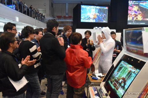画像ギャラリー No.038のサムネイル画像 / ［EVO Japan］「KOF XIV」「SC6」部門の決勝が行われるDay2レポートまとめ。「SFV AE」「鉄拳7」「GGXrd REV 2」「BBTAG」ではTOP8が決定
