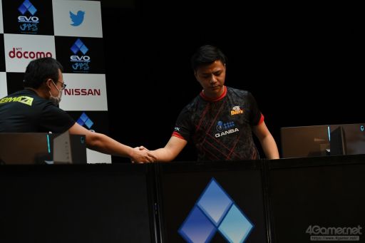 画像ギャラリー No.049のサムネイル画像 / ［EVO Japan］「KOF XIV」「SC6」部門の決勝が行われるDay2レポートまとめ。「SFV AE」「鉄拳7」「GGXrd REV 2」「BBTAG」ではTOP8が決定
