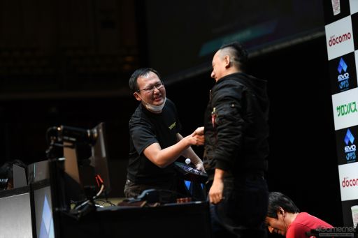 画像ギャラリー No.071のサムネイル画像 / ［EVO Japan］「KOF XIV」「SC6」部門の決勝が行われるDay2レポートまとめ。「SFV AE」「鉄拳7」「GGXrd REV 2」「BBTAG」ではTOP8が決定