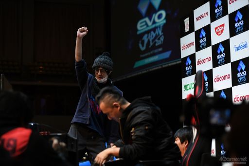 画像ギャラリー No.074のサムネイル画像 / ［EVO Japan］「KOF XIV」「SC6」部門の決勝が行われるDay2レポートまとめ。「SFV AE」「鉄拳7」「GGXrd REV 2」「BBTAG」ではTOP8が決定