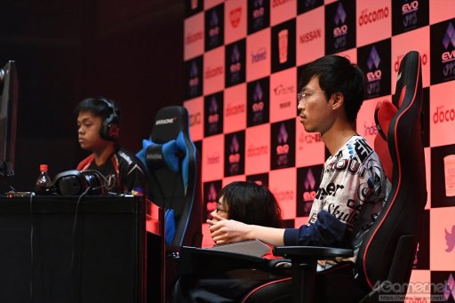 画像ギャラリー No.081のサムネイル画像 / ［EVO Japan］写真と共に振り返るDay3，現地レポートまとめ。「鉄拳7」「ストV AE」など4部門の決勝が行われ，3日間にわたる激闘が決着する