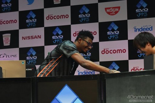 画像ギャラリー No.097のサムネイル画像 / ［EVO Japan］写真と共に振り返るDay3，現地レポートまとめ。「鉄拳7」「ストV AE」など4部門の決勝が行われ，3日間にわたる激闘が決着する