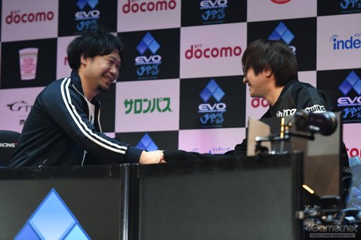 画像ギャラリー No.098のサムネイル画像 / ［EVO Japan］写真と共に振り返るDay3，現地レポートまとめ。「鉄拳7」「ストV AE」など4部門の決勝が行われ，3日間にわたる激闘が決着する