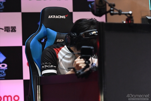 画像ギャラリー No.004のサムネイル画像 / ［EVO Japan］Grand Finalでは「ももち」をぶつけるしかないと思った――「ストリートファイターV AE」部門優勝，ももち選手インタビュー