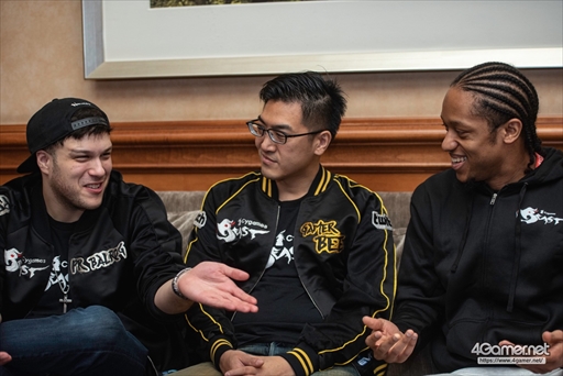 画像ギャラリー No.006のサムネイル画像 / ［EVO2019］PR Balrog選手，GamerBee選手，Infexious選手合同インタビュー。プロ活動の近況やEVO2019への意気込みが語られた