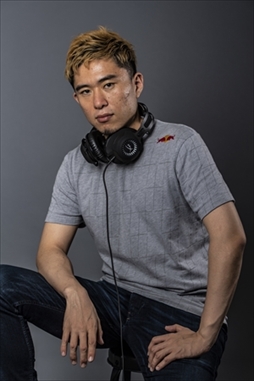 画像ギャラリー No.002のサムネイル画像 / ［EVO2019］「ストリートファイターV AE」部門ファイナリスト，ボンちゃん選手＆まちゃぼー選手に決勝大会への意気込みを聞いた