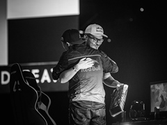 ［EVO2019］「ストリートファイターV AE」部門の優勝は日本の虎，ボンちゃん選手。Winner\'sのまま完全優勝を成し遂げる