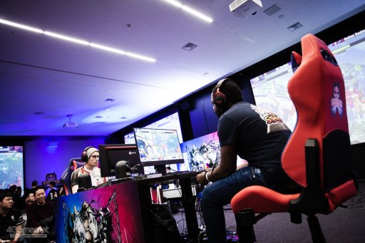 画像ギャラリー No.013のサムネイル画像 / Infiltrationが復活し，Punkが踊り，藤村が魅せた「Redbull Kumite 2019」フォトレポート。「ストV AE」のスターが愛知に集結した夢の2日間
