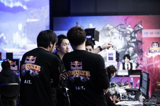 画像ギャラリー No.046のサムネイル画像 / Infiltrationが復活し，Punkが踊り，藤村が魅せた「Redbull Kumite 2019」フォトレポート。「ストV AE」のスターが愛知に集結した夢の2日間