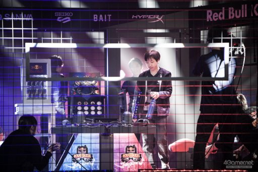 画像ギャラリー No.213のサムネイル画像 / Infiltrationが復活し，Punkが踊り，藤村が魅せた「Redbull Kumite 2019」フォトレポート。「ストV AE」のスターが愛知に集結した夢の2日間