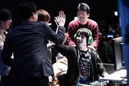 画像ギャラリー No.050のサムネイル画像 / 第9回「TOPANGAチャリティーカップ」フォトレポートをお届け。国内屈指のeスポーツイベントに1231人もの選手が集結し，盛り上がりを見せた