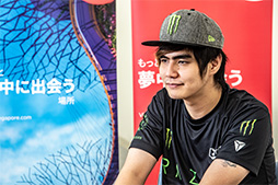 画像ギャラリー No.004のサムネイル画像 / ［TGS 2018］シンガポールのプロ格闘ゲーマーHo Kun Xian選手インタビュー。「若い選手を育ててシンガポールのシーンに貢献したい」