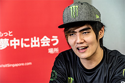 画像ギャラリー No.005のサムネイル画像 / ［TGS 2018］シンガポールのプロ格闘ゲーマーHo Kun Xian選手インタビュー。「若い選手を育ててシンガポールのシーンに貢献したい」