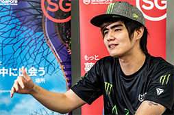 画像ギャラリー No.009のサムネイル画像 / ［TGS 2018］シンガポールのプロ格闘ゲーマーHo Kun Xian選手インタビュー。「若い選手を育ててシンガポールのシーンに貢献したい」