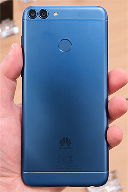画像ギャラリー No.004のサムネイル画像 / Huawei,2万8000円前後でデュアルカメラ&縦長液晶パネル採用のスマートフォン「nova lite 2」を2月9日に発売